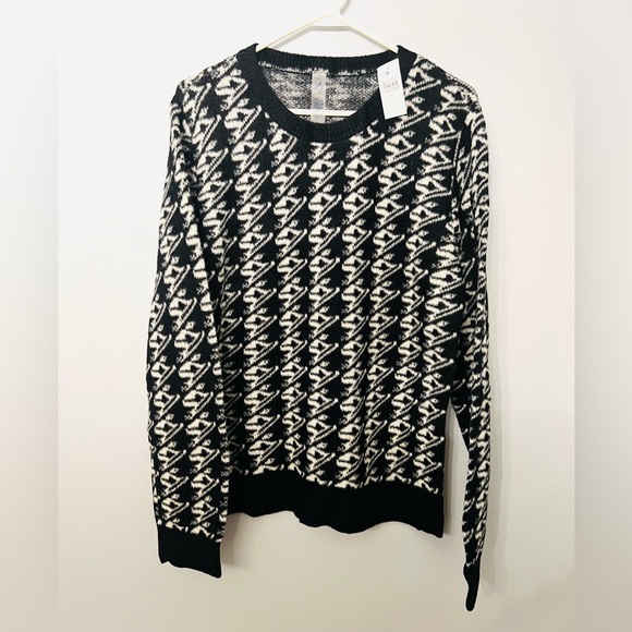 LOFT Sweaters - LOFT Black & White Soft Knit Sweater 🖤🤍